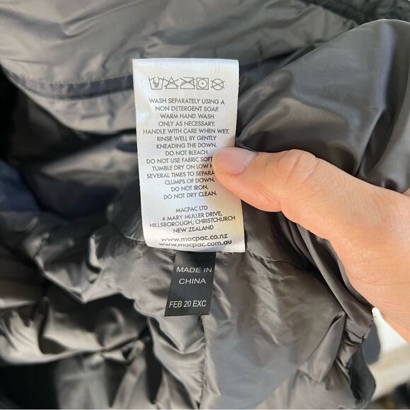 Macpac Men's Black Duck Down Puffer Jacket - Picture 10 of 15